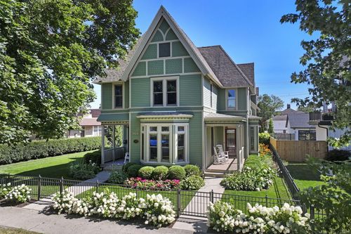920 Geneva St, LAKE GENEVA, WI, 53147-1803 | Card Image