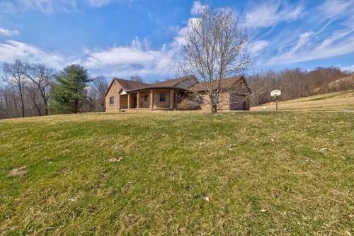 16900 Thompson Ridge Rd, Laurelville, OH, 43135-9238 | Card Image