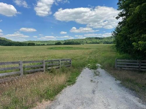 Tract 8 L And N Turnpike Road, Horse Cave, KY, 42749 | Card Image