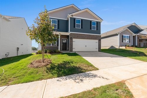 31 Woodvale Dr, Waynesville, NC, 28786-1509 | Card Image