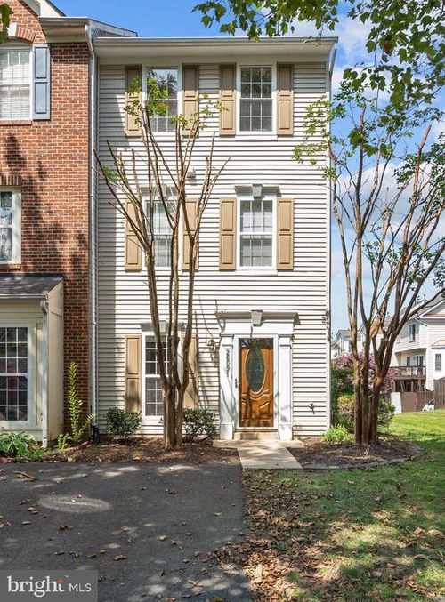26091 Lands End Dr, CHANTILLY, VA, 20152-2536 | Card Image