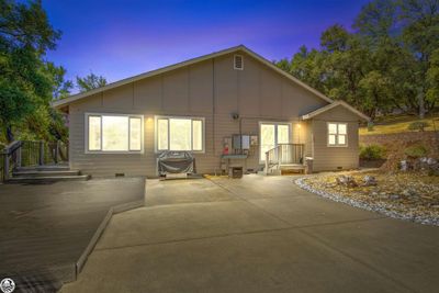 19891 Apple Valley Drive, House other with 4 bedrooms, 2 bathrooms and 3 parking in Sonora CA | Image 3