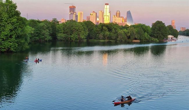 5907 Rotunda View View, House other with 3 bedrooms, 3 bathrooms and 2 parking in Austin TX | Image 35