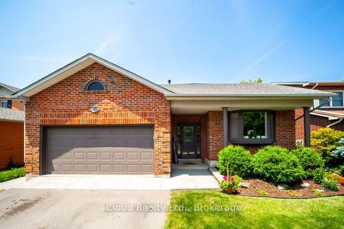 679 Harrison Rd, Milton, ON, L9T4S7 | Card Image
