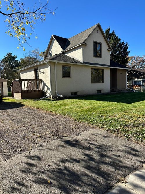 1220 N St Ne, Brainerd, MN, 56401-2121 | Card Image