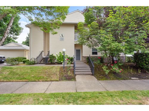 1032 Ne Palmblad Dr, Gresham, OR, 97030-6067 | Card Image