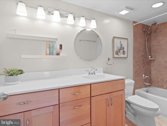 APT-1418 - 1808 Old Meadow Rd, Condo with 1 bedrooms, 1 bathrooms and null parking in MCLEAN VA | Image 16
