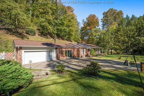 881 Chappell Road, Charleston, WV, 25304 | Card Image