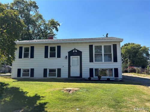 600 Hillside Dr, Bethalto, IL, 62010-1132 | Card Image