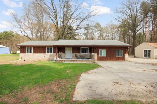 8639 Stone Rd, Clay, MI, 48001-3815 | Card Image