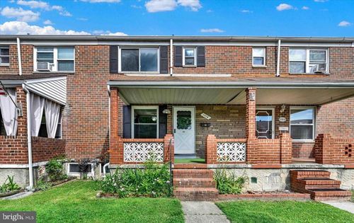 1016 Foxcroft Ln, ESSEX, MD, 21221-5911 | Card Image