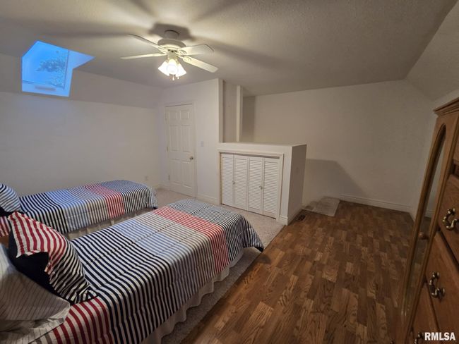 14327 Mcraven Ln, House other with 4 bedrooms, 4 bathrooms and null parking in Mount Vernon IL | Image 55
