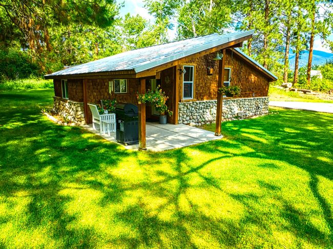 2291 Meridian Rd, House other with 5 bedrooms, 3 bathrooms and null parking in Victor MT | Image 12