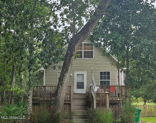 9717 Hidden Lake Road, Vancleave, MS, 39565 | Card Image