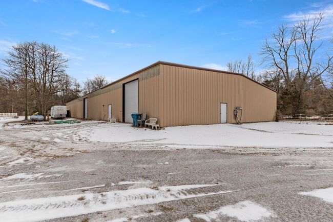 Huge building | Image 55