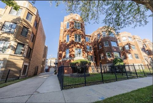 2-6846 S Paxton Ave, Chicago, IL, 60649-1651 | Card Image