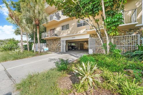 apt-308-12215 W Dixie Hwy, North Miami, FL, 33161-5465 | Card Image