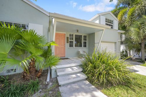 1117 S Palmway, Lake Worth Beach, FL, 33460-5207 | Card Image