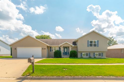 710 Sal Ave, Dunkerton, IA, 50626-9513 | Card Image