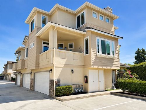 51-2901 Claremore Ln, Long Beach, CA, 90815-1643 | Card Image