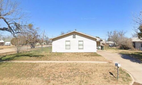 642 N 7th St, Abilene, TX, 79601-5246 | Card Image