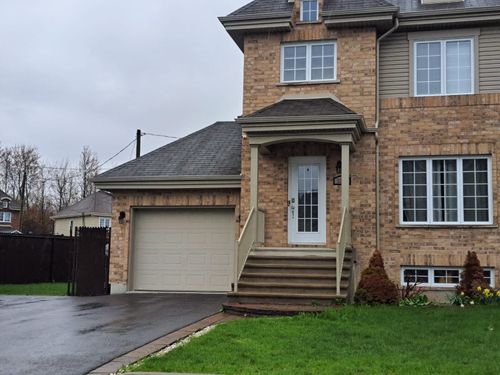 352 Rue Du Grillon, Sainte Marthe sur le Lac, QC, J0N1P0 | Card Image