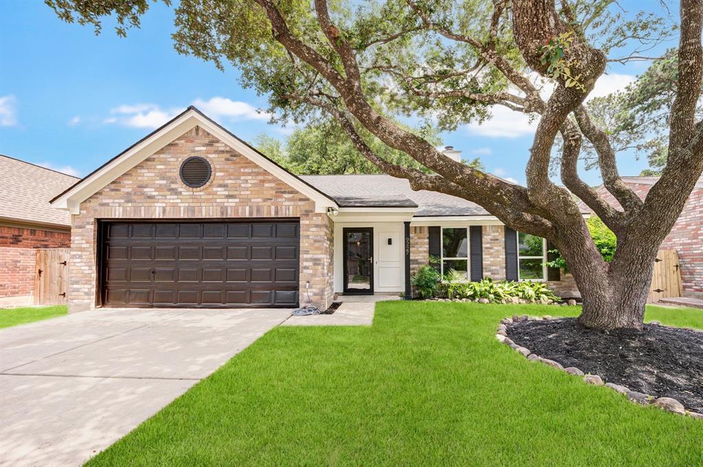 Wandsworth Dr, Spring, TX 77379