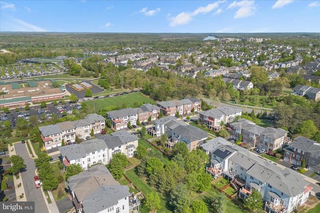 19070 Arroyo Ter, Townhouse with 4 bedrooms, 5 bathrooms and null parking in Lansdowne VA | Image 60