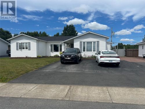27 Snow Cres, Grand Falls-Windsor, NL, A2B1C7 | Card Image
