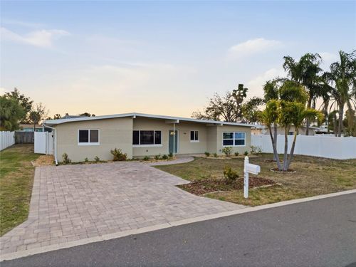 6830 Bay St, St Pete Beach, FL, 33706-2021 | Card Image