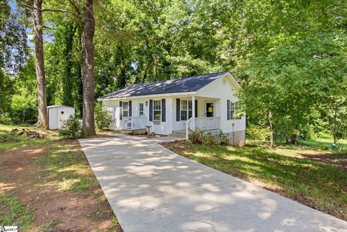 131 Mill St, Travelers Rest, SC, 29690-1532 | Card Image