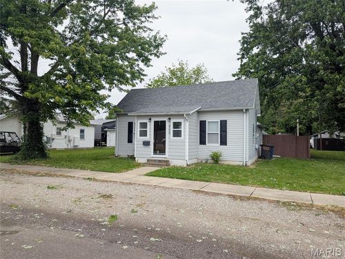 809 E Washington Ave, Greenville, IL, 62246-2248 | Card Image
