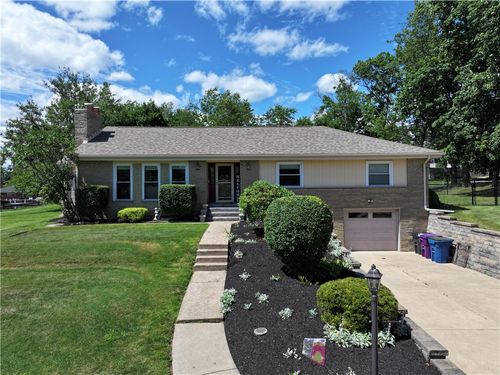 333 Lincoln Ave, Verona, PA, 15147-3818 | Card Image