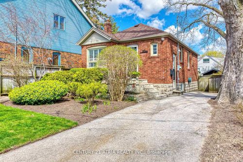 20 1/2 East Road, Scarborough, ON, M1N2A1 | Card Image