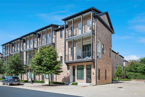 14999 Oak St, Addison, TX, 75001-1576 | Card Image