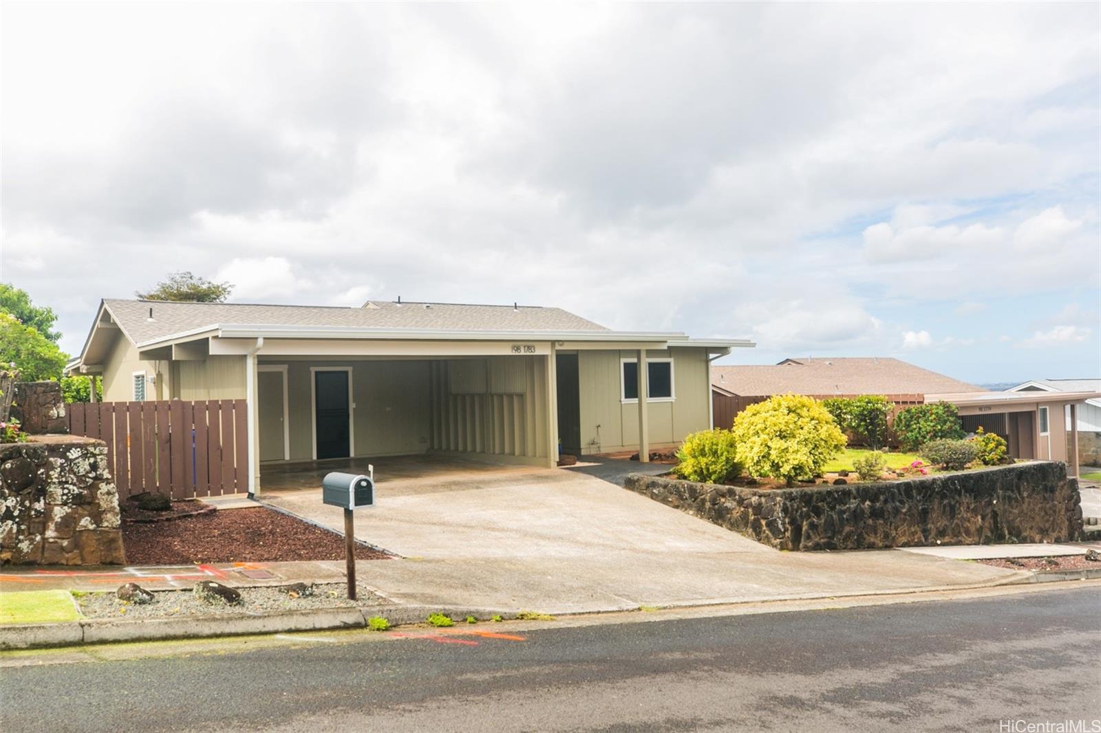 Kupukupu St, Aiea, HI 96701