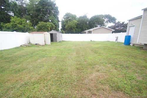 18 Johnson Ave, Wyandanch, NY, 11798-2506 | Card Image