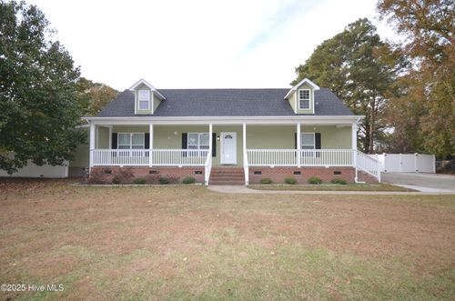 102 Shirley St, Mount Olive, NC, 28365-1931 | Card Image