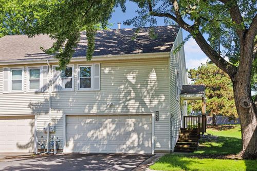 8953 42nd Ave N, New Hope, MN, 55427-1061 | Card Image