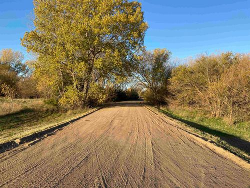 1658 W Ashleigh Ln, Milton, KS, 67106-8031 | Card Image