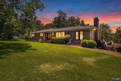2742 Langdale St, Hokes Bluff, AL, 35903-4686 | Card Image