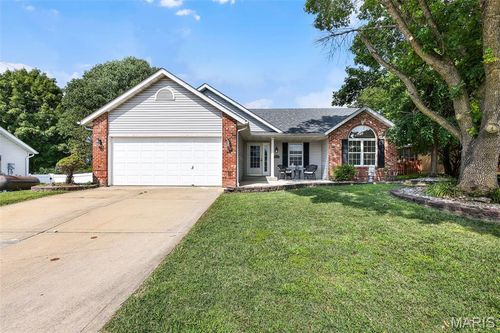 1053 Meadow Lake Dr, Maryville, IL, 62062-6680 | Card Image