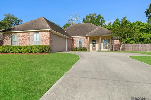 8201 Brennen Dr, Baton Rouge, LA, 70818-5751 | Card Image