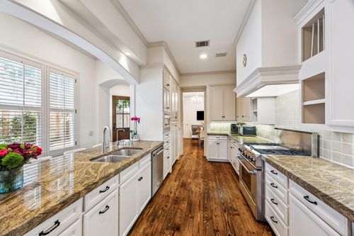 2207 Dunraven Ln, Houston, TX, 77019-6601 | Card Image