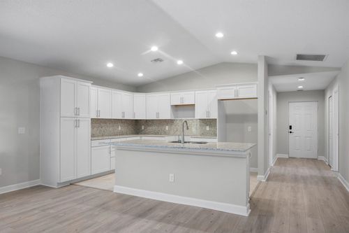 33 Lagos Del Norte, Fort Pierce, FL, 34951-2869 | Card Image