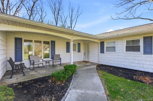 11 Shadetree Ln, Stony Brook, NY, 11790-3114 | Card Image