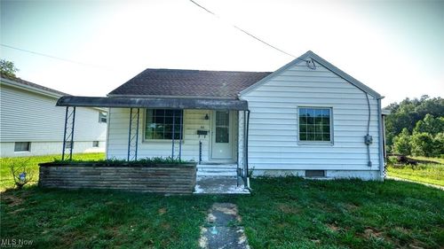 60 S Liberty St, New Concord, OH, 43762-1213 | Card Image