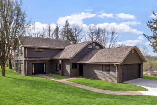 3388 Meadow Rd, Cambridge, OH, 43725-9429 | Card Image