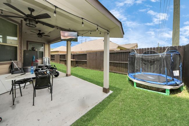 6810 Hunters Trace Ln, House other with 3 bedrooms, 3 bathrooms and 2 parking in Baytown TX | Image 29