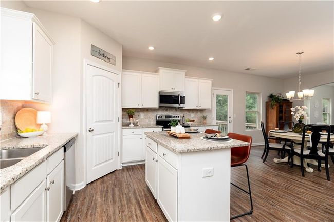 738 Stable View Loop, House other with 4 bedrooms, 3 bathrooms and null parking in Dallas GA | Image 6